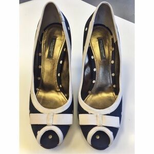 Dolce & Gabbana Black Pep Toe. Polka Dots